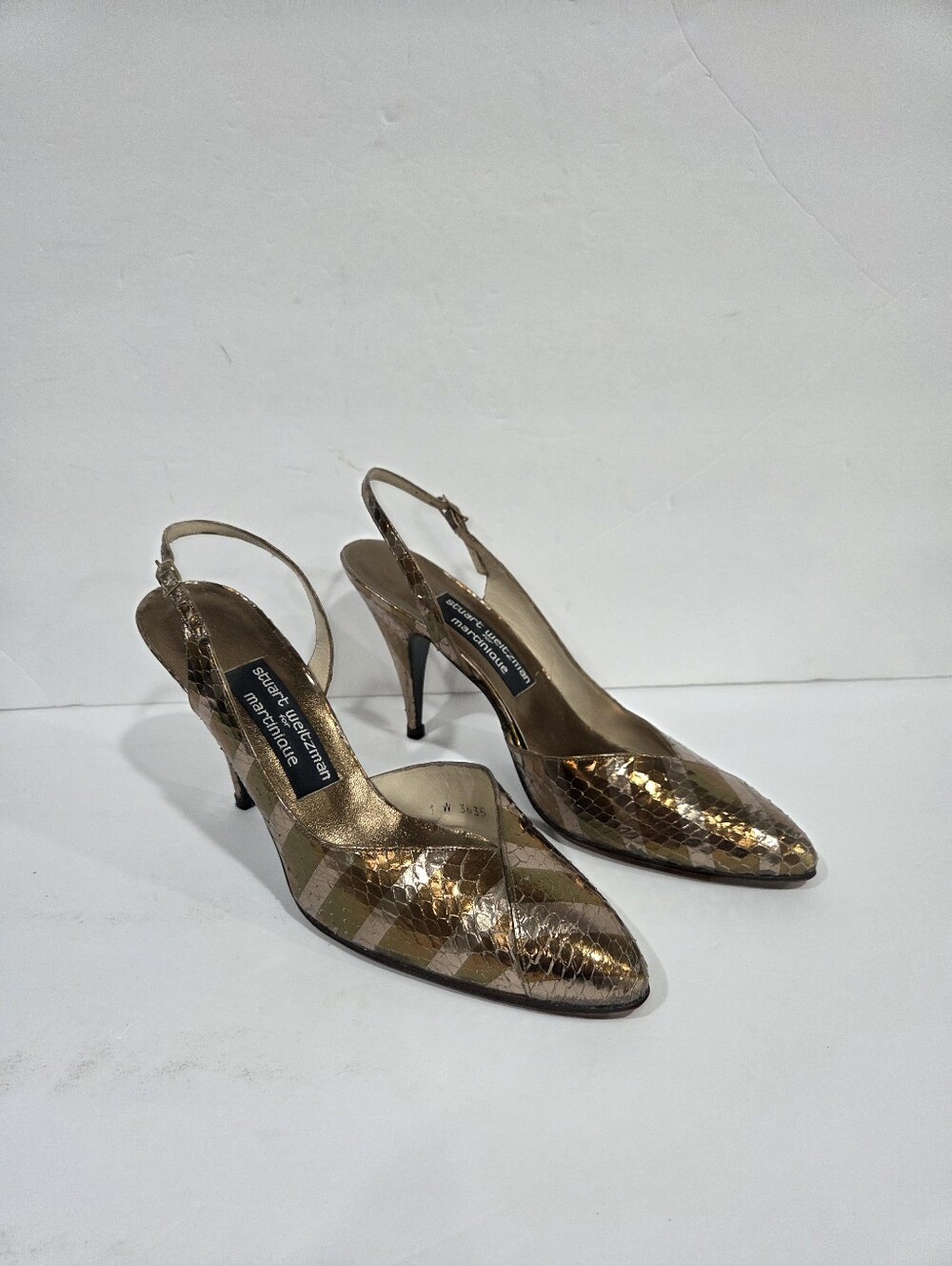 Vintage Stuart Weitzman Gold Slingback Pointed-Toe  Slim Heels Sz.9 AA